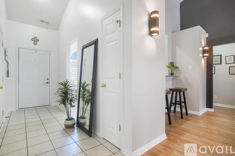 4615 Boardwalk Drive 3 Beds Single Family Home for Rent - Photo gallery 3
