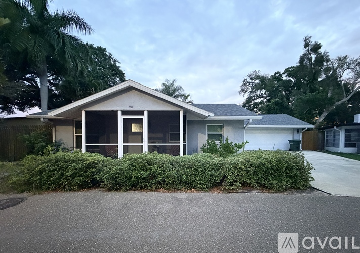 911 7th Street Northwest 2 Beds Single Family Home for Rent - Photo gallery 2