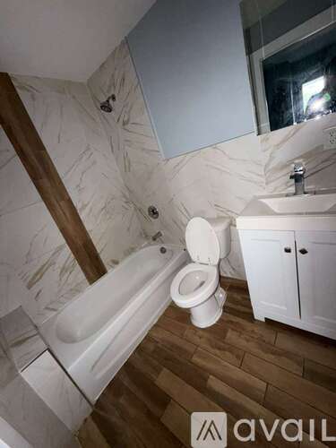 61 16th Ave 2 Beds Apartment for Rent - Photo gallery 2