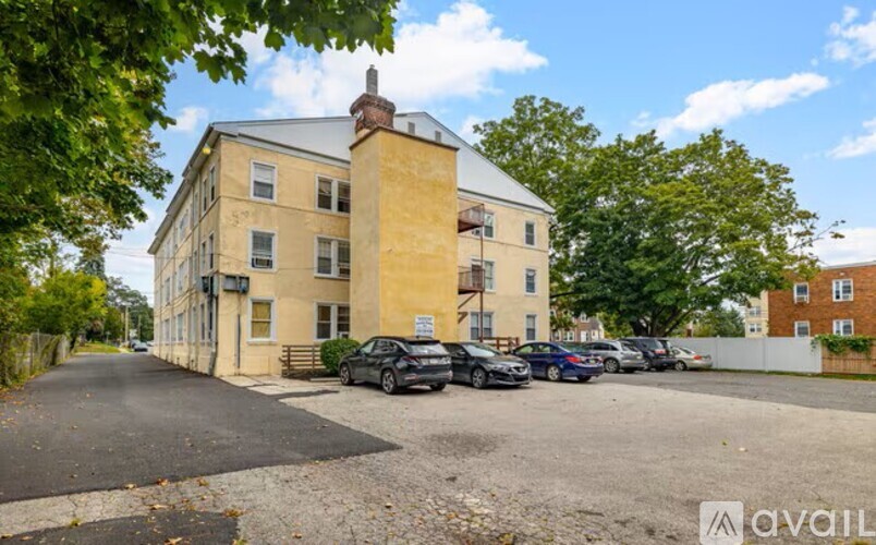 32 S Wycombe Ave 2 Beds Apartment for Rent - Photo gallery 2