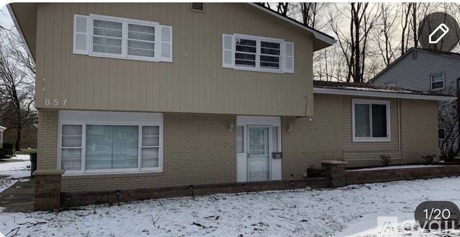 857 Oakridge Drive 4 Beds Single Family Home for Rent - Photo gallery 1