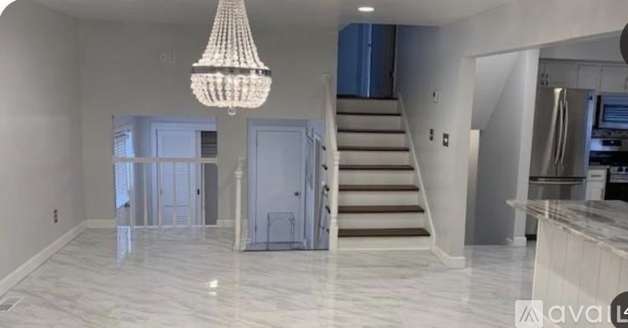 857 Oakridge Drive 4 Beds Single Family Home for Rent - Photo gallery 3