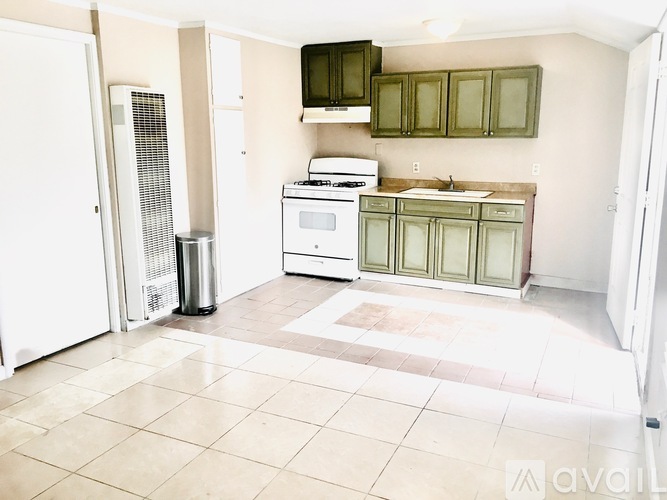 3815 1/2 N California St 1 Single Family Home for Rent - Photo gallery 5