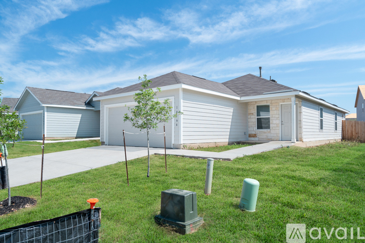 10166 Asta Trl 3 Beds Single Family Home for Rent - Photo gallery 4