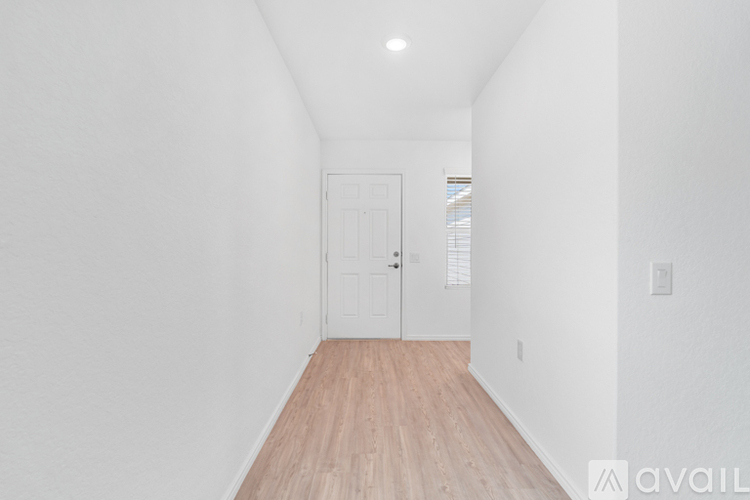 10166 Asta Trl 3 Beds Single Family Home for Rent - Photo gallery 5