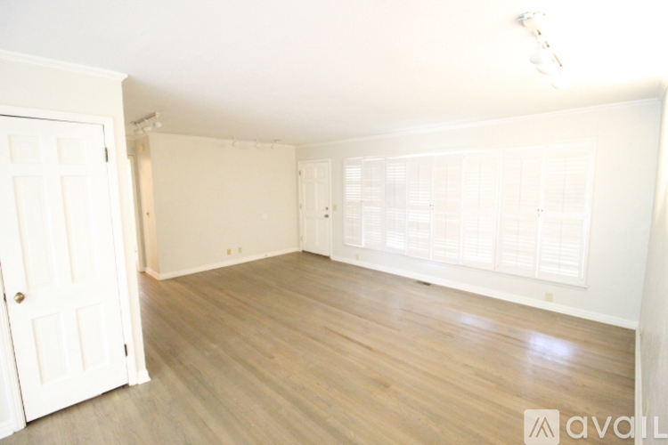 2436 Huntleigh Dr 3 Beds Single Family Home for Rent - Photo gallery 2