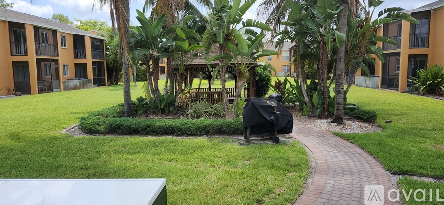 12658 Kenwood Lane, Unit C 1 Apartment for Rent - Photo gallery 4
