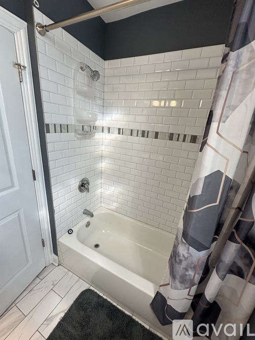 6527 S Vernon Ave 4 Beds Apartment for Rent - Photo gallery 5
