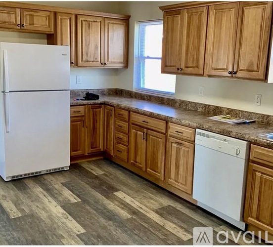904 N Main St 3 Beds Single Family Home for Rent - Photo gallery 3
