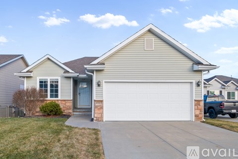 10015 S 170Th Cir 4 Beds Apartment for Rent