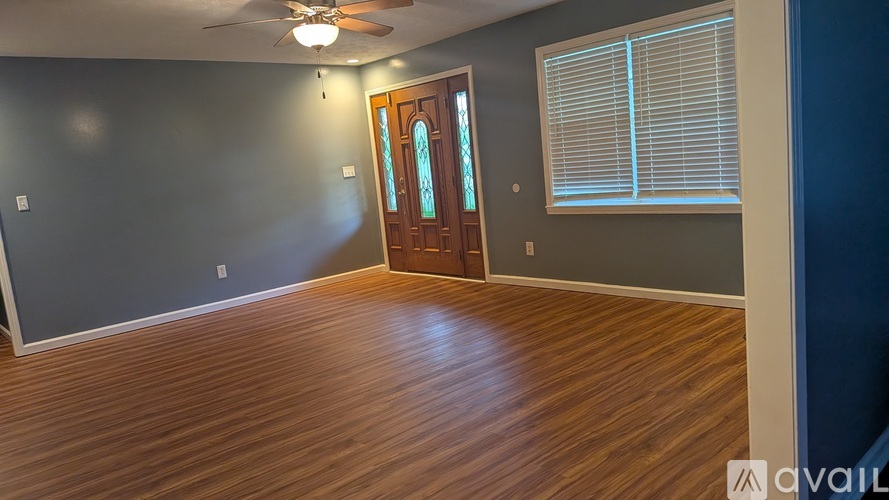 54 Sunny Lane 5 Beds Single Family Home for Rent - Photo gallery 5