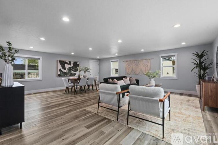 2043 South Leadville Avenue 3 Beds Single Family Home for Rent - Photo gallery 2