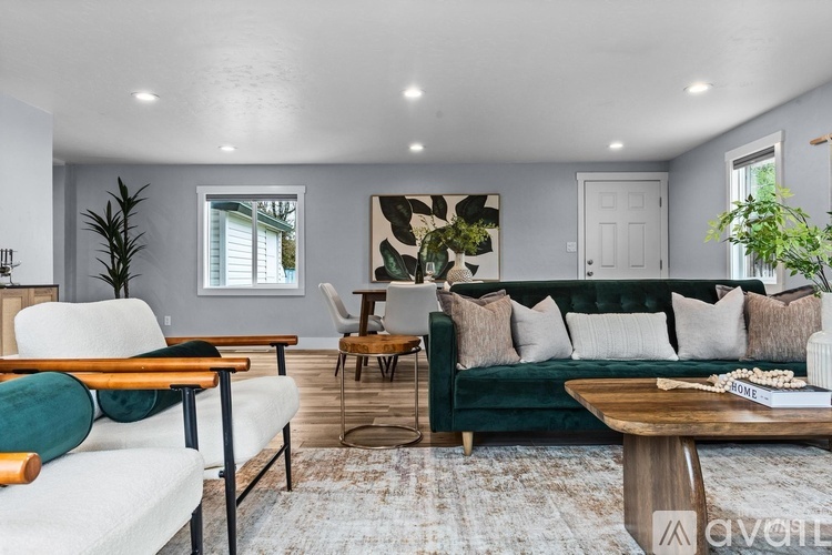 2043 South Leadville Avenue 3 Beds Single Family Home for Rent - Photo gallery 4