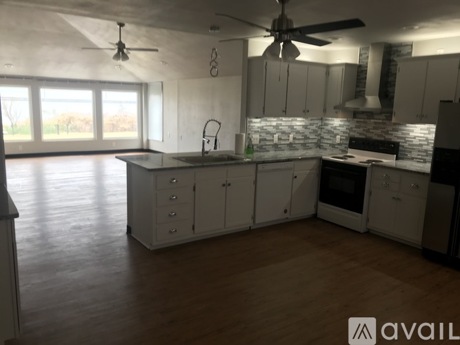 5938 Marina Drive 2 Beds Apartment for Rent - Photo gallery 2