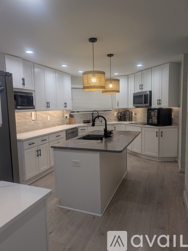864 Greenshire Court 3 Beds Apartment for Rent
