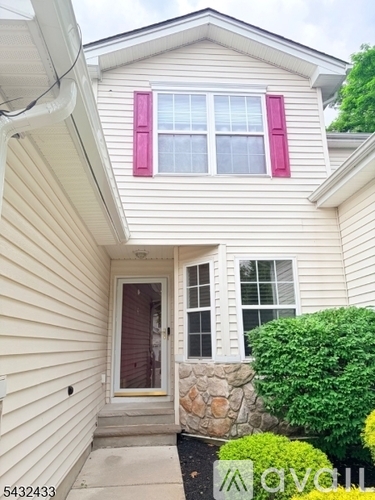 26 Spruce Hills Court 2 Beds Single Family Home for Rent - Photo gallery 2