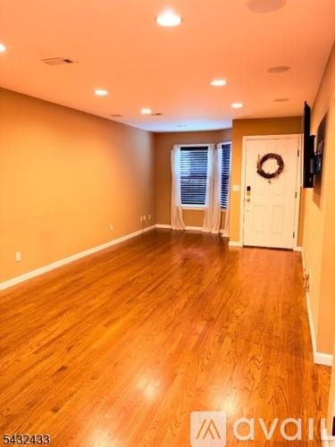 26 Spruce Hills Court 2 Beds Single Family Home for Rent - Photo gallery 3