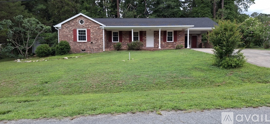 102 Fairfield Drive 3 Beds Single Family Home for Rent - Photo gallery 2