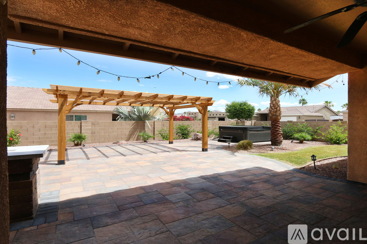 12222 East 33rd Place 3 Beds Single Family Home for Rent - Photo gallery 2
