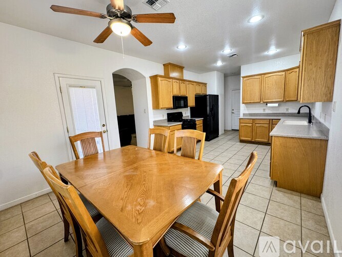 12222 East 33rd Place 3 Beds Single Family Home for Rent - Photo gallery 3