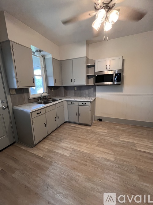 256 Catawissa Ave 2 Beds Apartment for Rent - Photo gallery 1