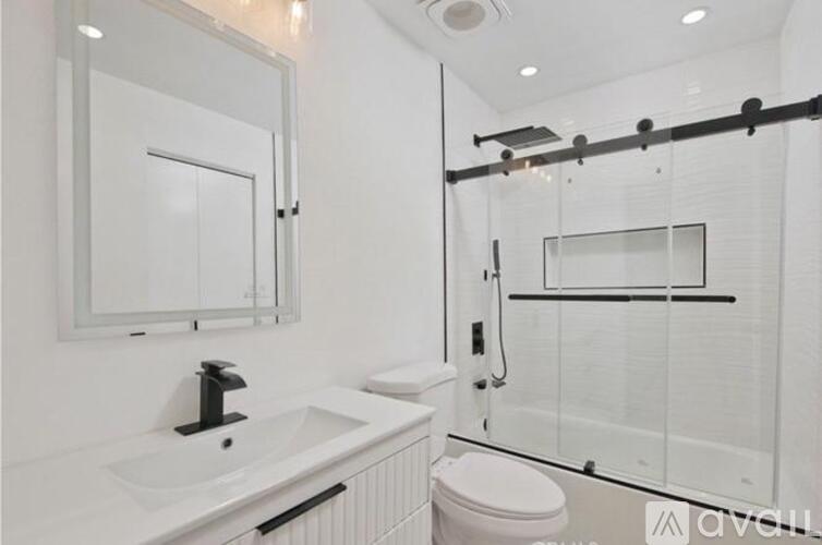 18028 Saratoga Way 2 Beds Single Family Home for Rent - Photo gallery 2