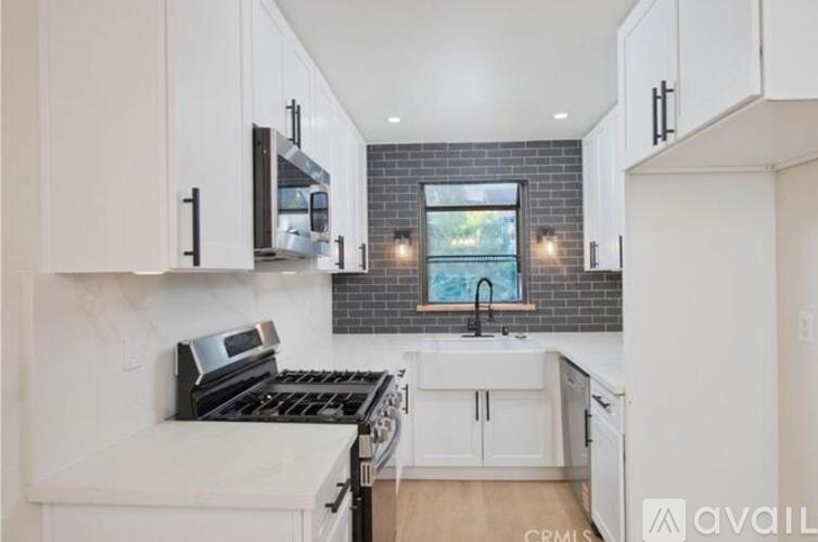 18028 Saratoga Way 2 Beds Single Family Home for Rent - Photo gallery 5