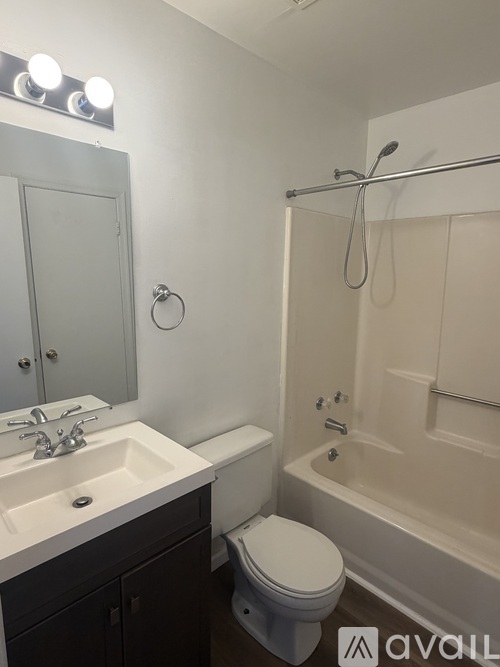 800 Indian Head Ave 3 Beds Apartment for Rent - Photo gallery 5