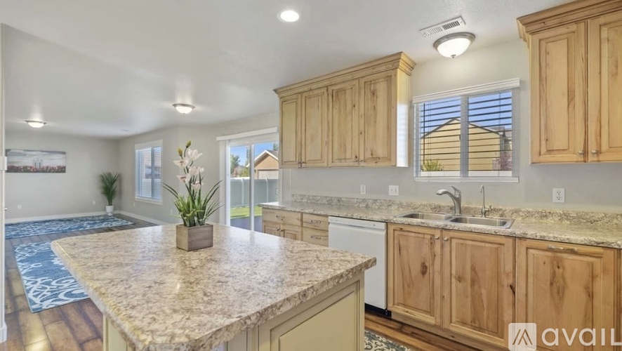 1781 Beaumont Drive 4 Beds Single Family Home for Rent - Photo gallery 5