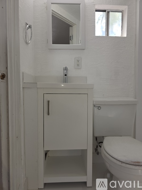 3818 West Portland Street 3 Beds Apartment for Rent - Photo gallery 2