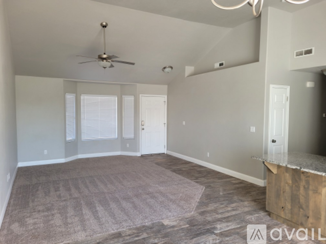 154 East 200 South 3 Beds Single Family Home for Rent - Photo gallery 2