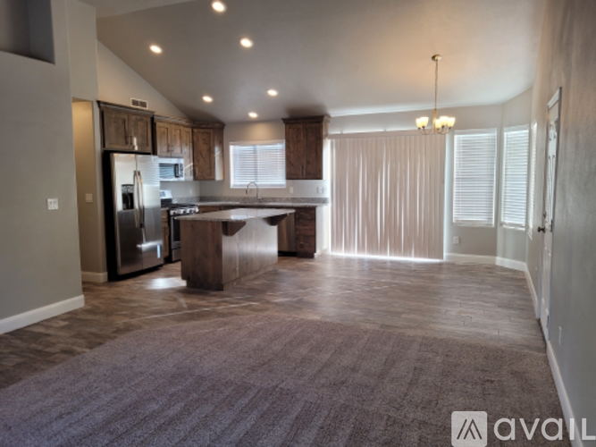 154 East 200 South 3 Beds Single Family Home for Rent - Photo gallery 3