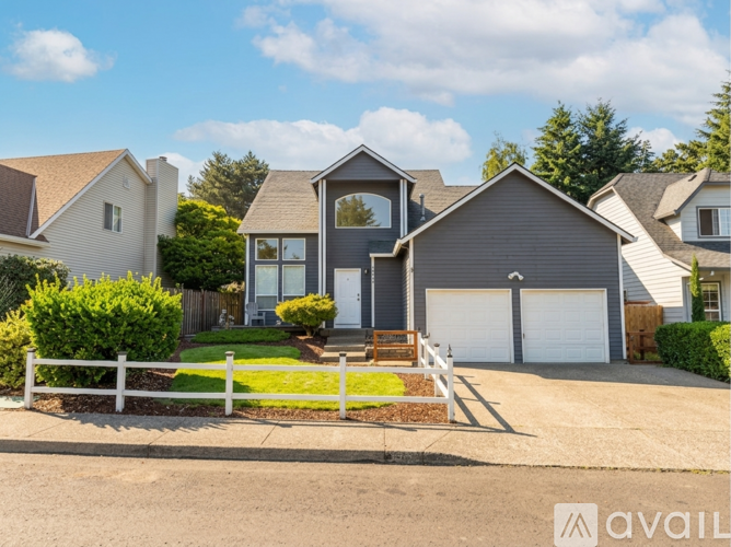 22783 Southwest Kathy Street 4 Beds Single Family Home for Rent - Photo gallery 2
