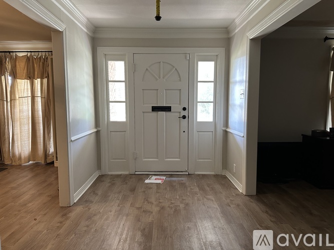 120 Pinecrest Drive 5 Beds Single Family Home for Rent - Photo gallery 4