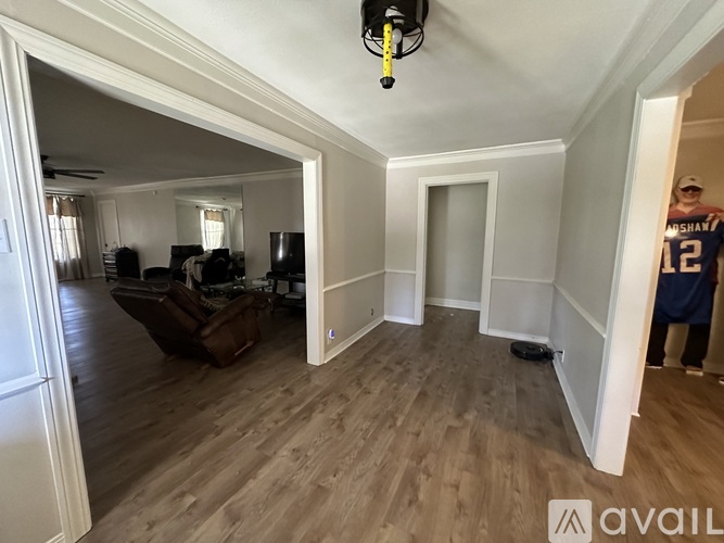 120 Pinecrest Drive 5 Beds Single Family Home for Rent - Photo gallery 5
