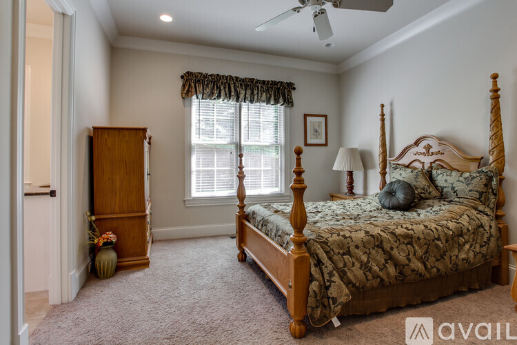 7 Crooked Stick Lane 6 Beds Single Family Home for Rent - Photo gallery 2