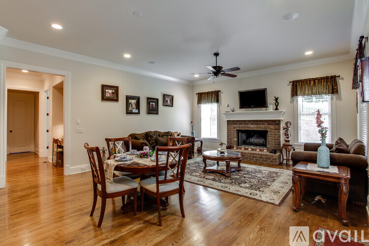 7 Crooked Stick Lane 6 Beds Single Family Home for Rent - Photo gallery 3