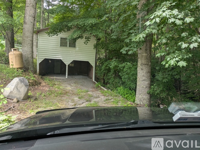 814 Heaton Creek Road 3 Beds Single Family Home for Rent - Photo gallery 5