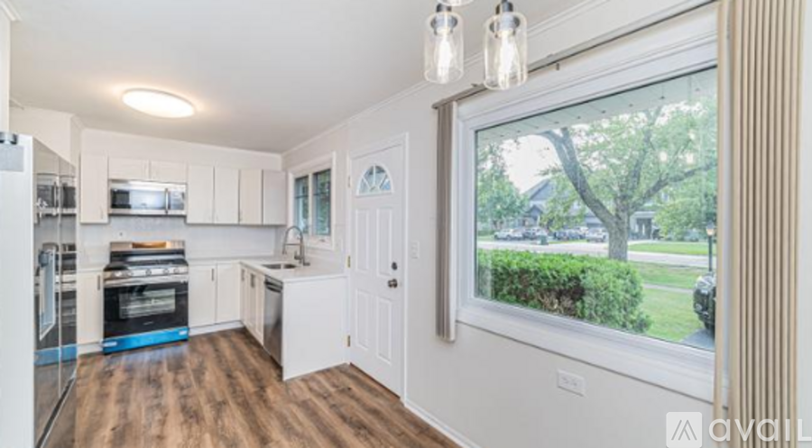 1417 North Wilke Road 3 Beds Single Family Home for Rent - Photo gallery 4