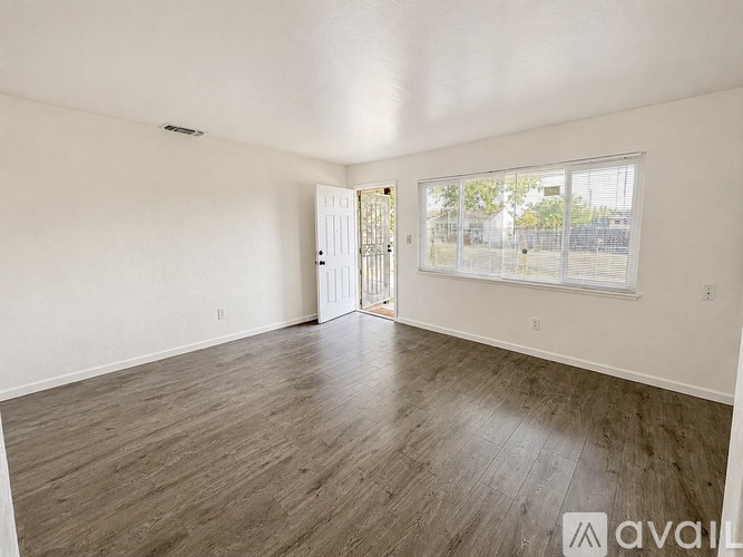 7809 50th Avenue 3 Beds Single Family Home for Rent - Photo gallery 4
