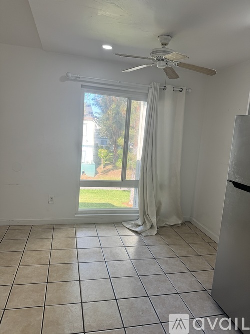 1817 East Grand Avenue 2 Beds Condo for Rent - Photo gallery 5