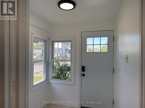 5082 SAINT LAWRENCE AVENUE 3 Beds Apartment for Rent