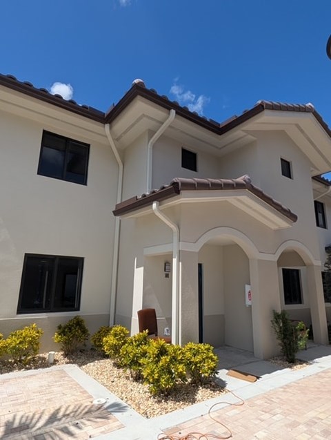 7462 W 4Th Ave 1-2 Beds Apartment for Rent