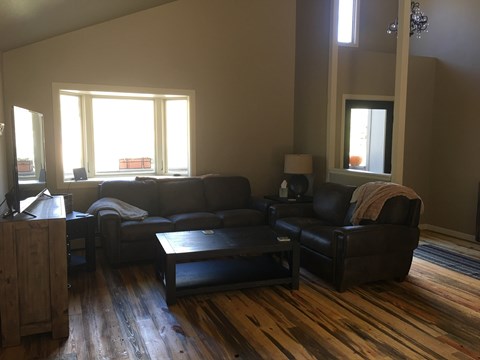 487 Vail Circle 3 Beds Apartment for Rent