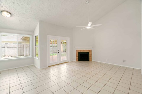 11111 Drakeland 3 Beds Apartment for Rent