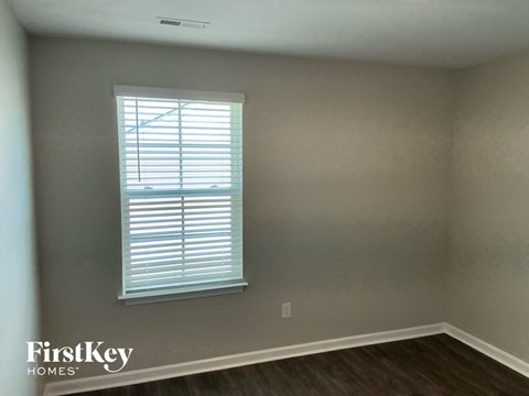 4574 Heatherly Road 5 Beds Apartment for Rent