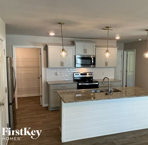 4574 Heatherly Road 5 Beds Apartment for Rent