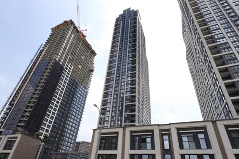 3002 - 7 Mabelle Avenue 2 Beds Apartment for Rent