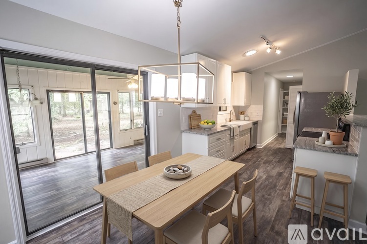 4433 Airport Rd 3 Beds Single Family Home for Rent - Photo gallery 4