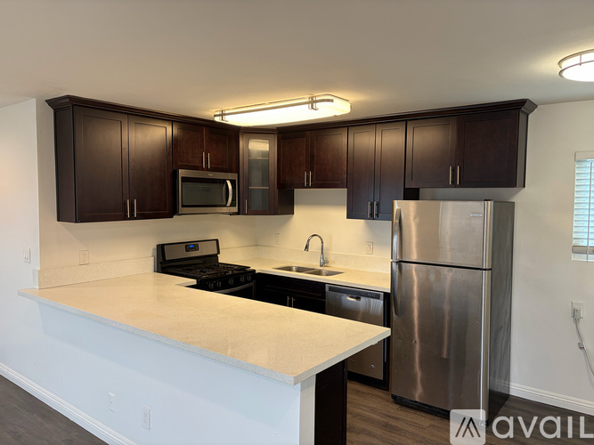 278 E Washington Blvd 2 Beds Apartment for Rent - Photo gallery 2